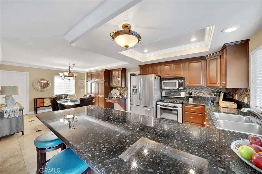 21382 Lemontree, Huntington Beach, California 92646 home-pic-10