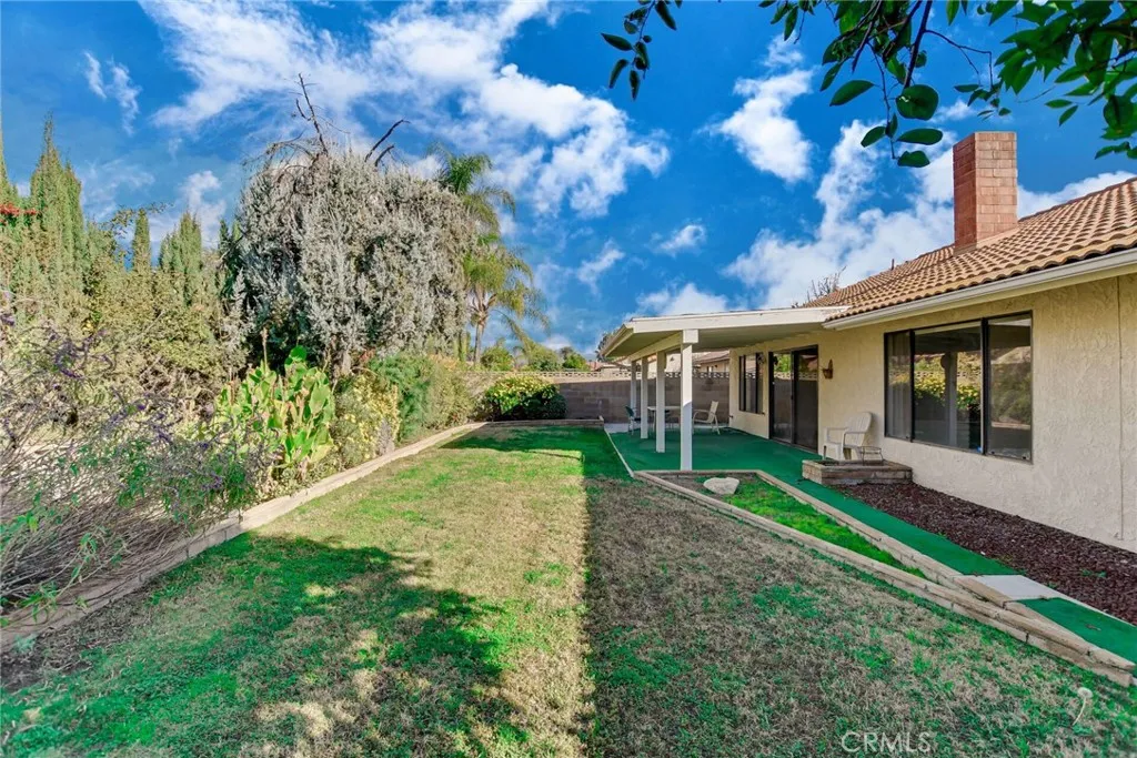 2186 Redwood, Hemet, California 92545 home-pic-50