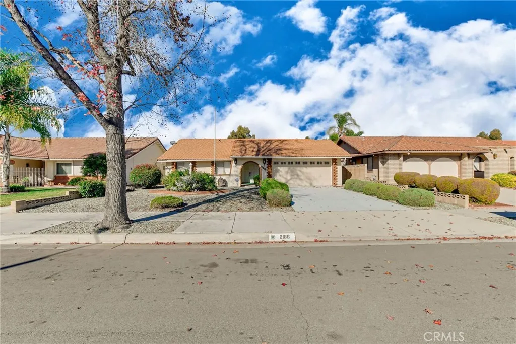 2186 Redwood, Hemet, California 92545 home-pic-3