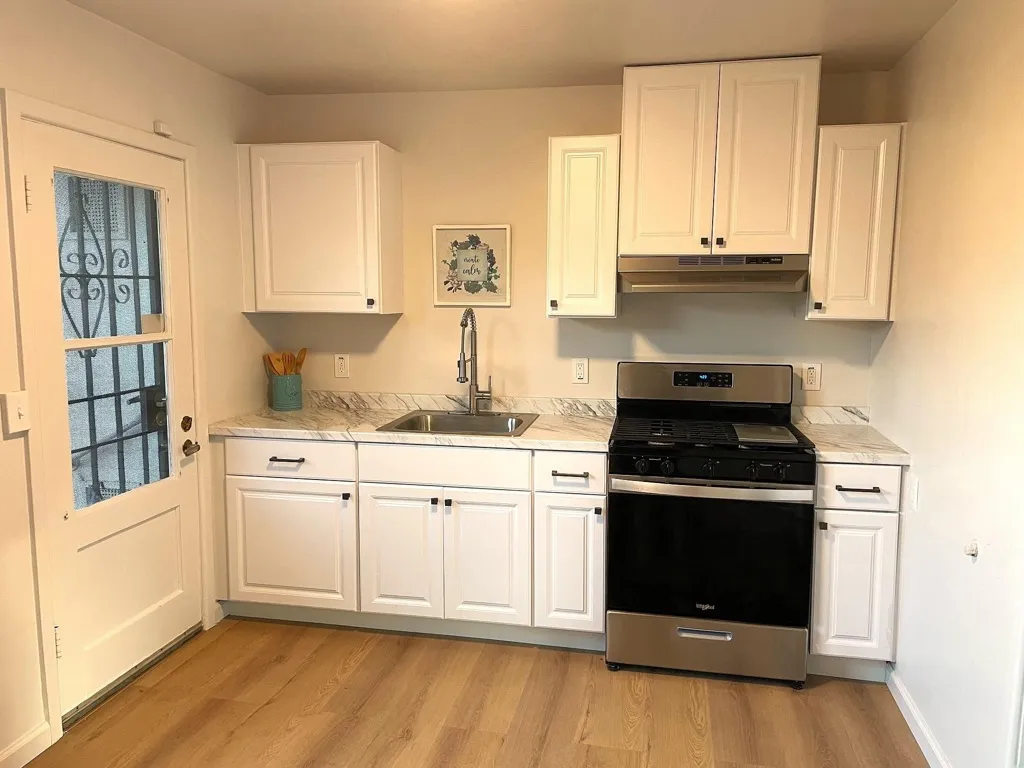 363 W Bissell Ave, Richmond, California 94801 home-pic-6