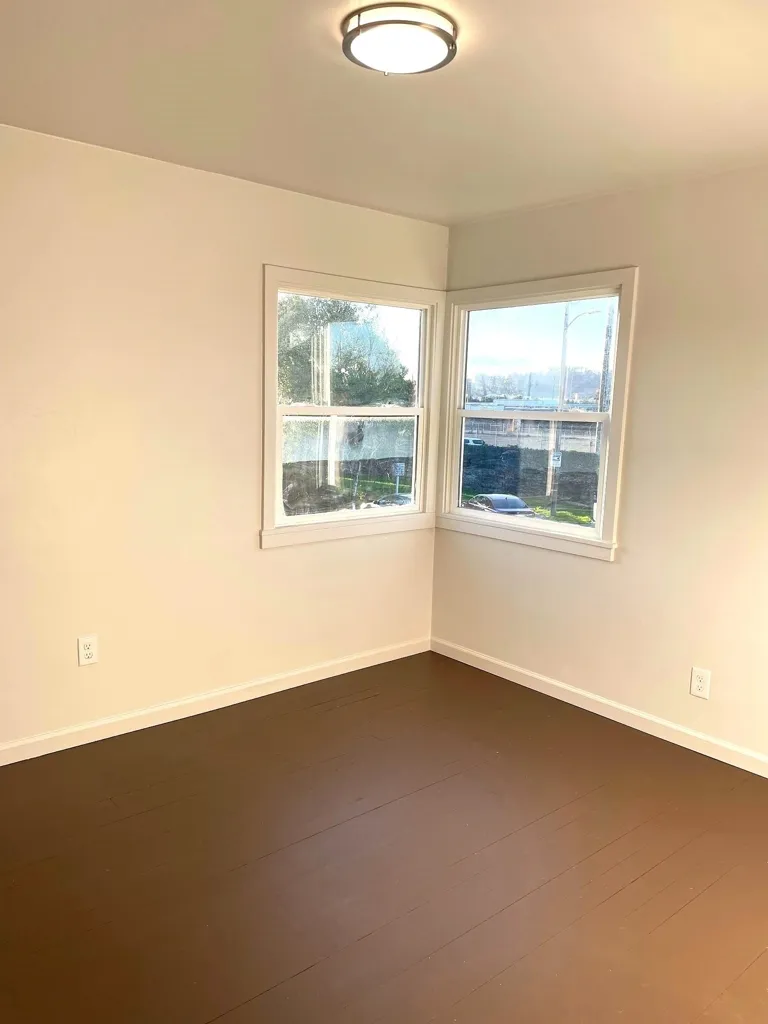 363 W Bissell Ave, Richmond, California 94801 home-pic-12