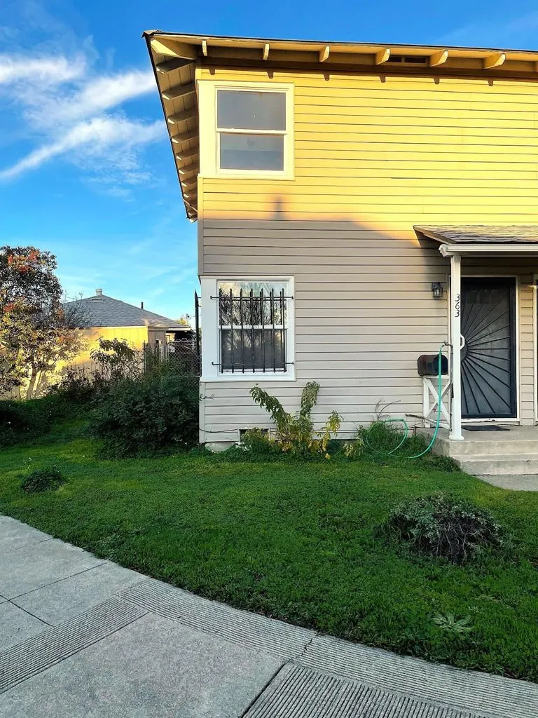 363 W Bissell Ave, Richmond, California 94801 home-pic-1