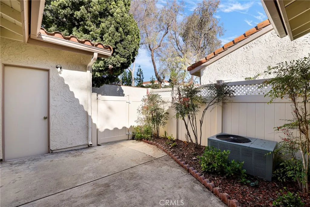 2002 Pine Terrace, Thousand Oaks, California 91362 home-pic-19