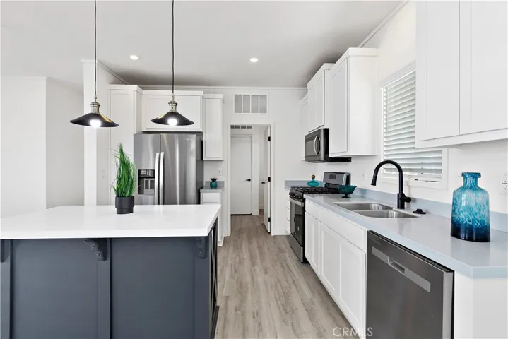 Light and Bright Kitchen