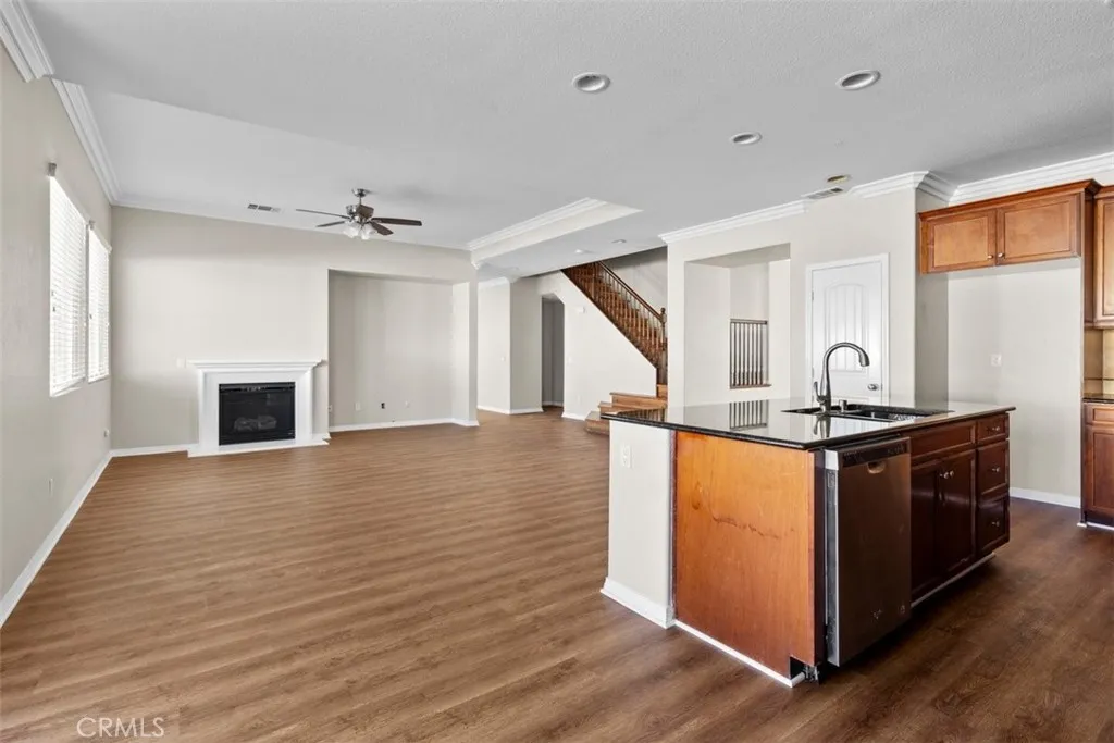 820 Volande Court, Perris, California 92571 home-pic-9