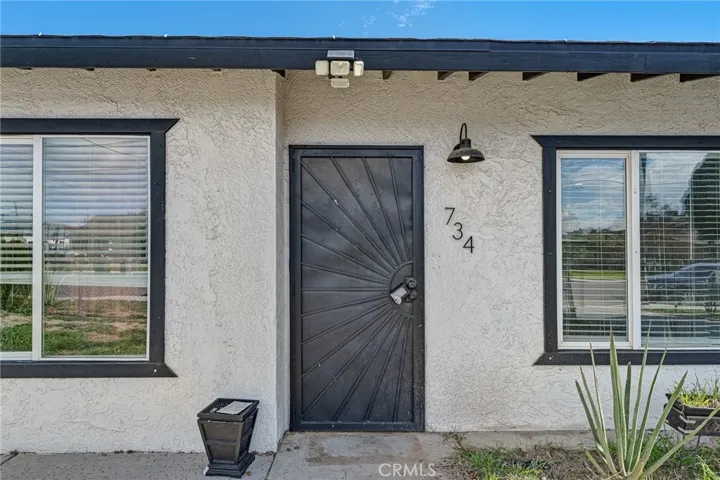 734 Massachusetts, Beaumont, California 92223