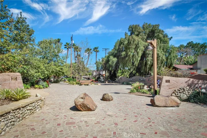 Public gathering spaces nearby