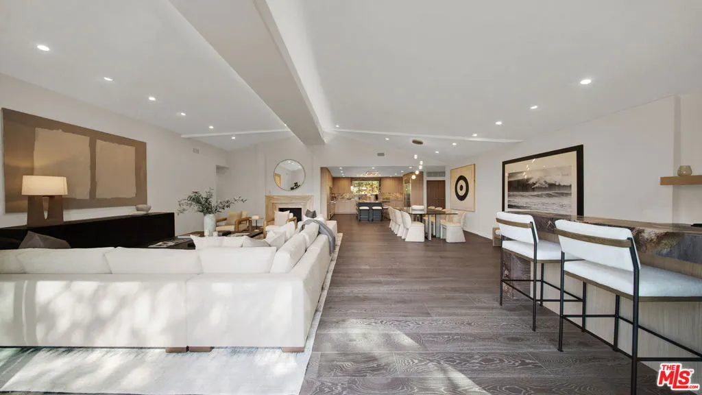 11601 Bellagio Road, Los Angeles, California 90049 home-pic-12
