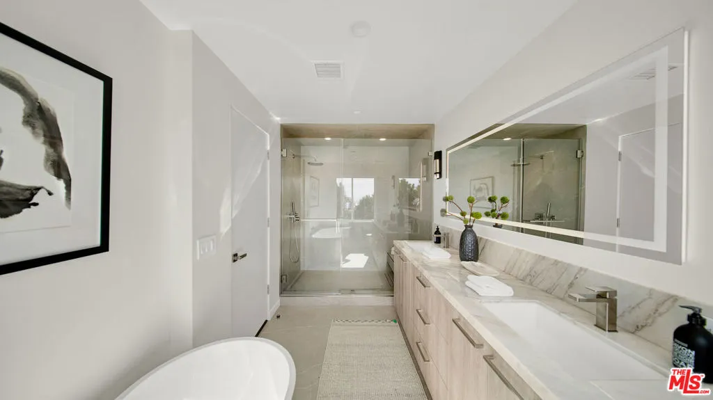 11601 Bellagio Road, Los Angeles, California 90049 home-pic-21