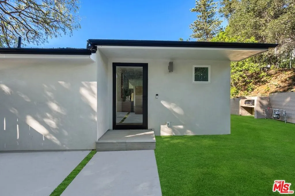 11601 Bellagio Road, Los Angeles, California 90049 home-pic-7