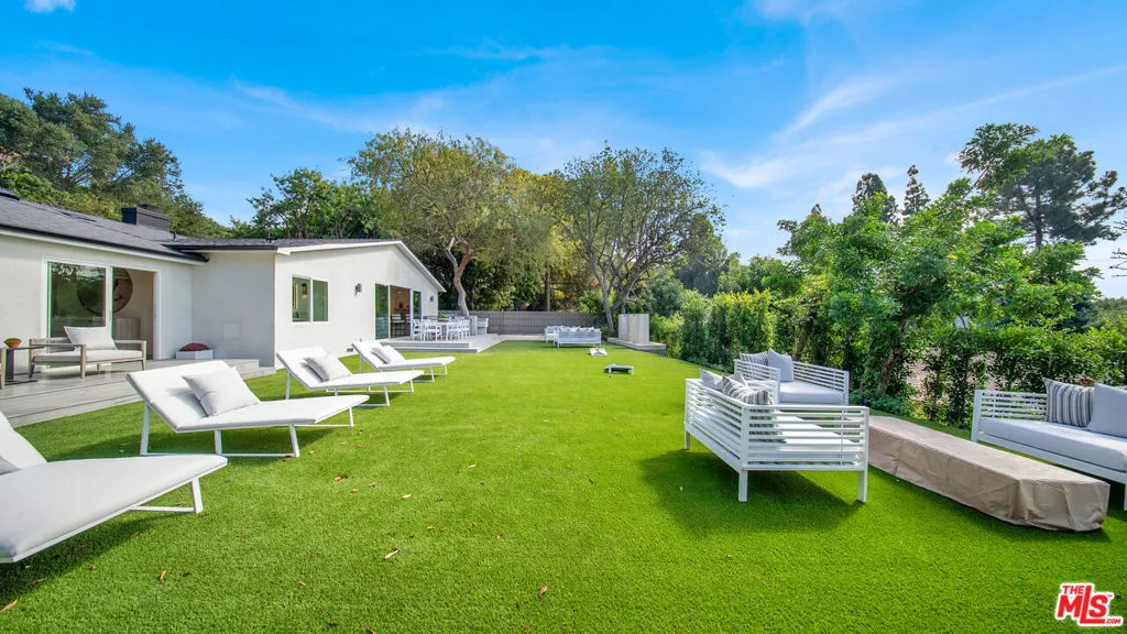 11601 Bellagio Road, Los Angeles, California 90049 home-pic-2