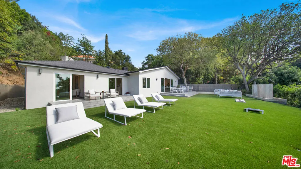 11601 Bellagio Road, Los Angeles, California 90049 home-pic-3