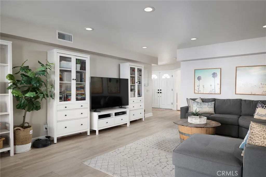 610 Calle Ganadero, San Clemente, California 92673 home-pic-12