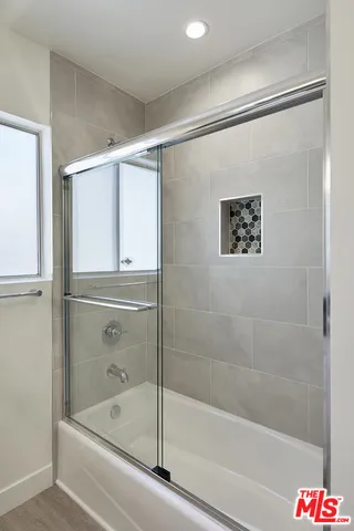 Updated Tub & Shower