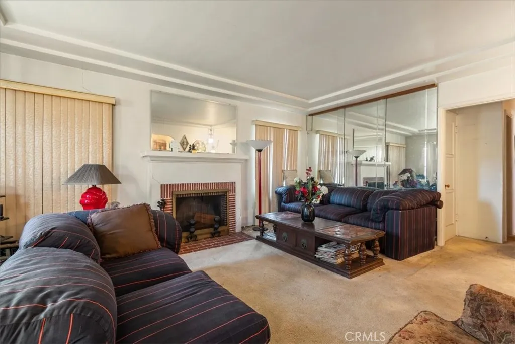 2007 W 94th Street, Los Angeles, California 90047 home-pic-7