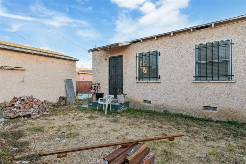 2007 W 94th Street, Los Angeles, California 90047 home-pic-28