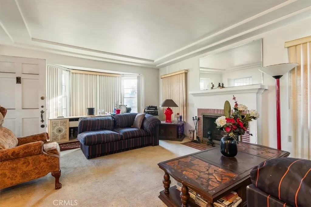 2007 W 94th Street, Los Angeles, California 90047 home-pic-8