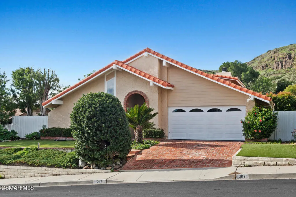 3117 Saddleback Court, Thousand Oaks, California 91360 home-pic-1