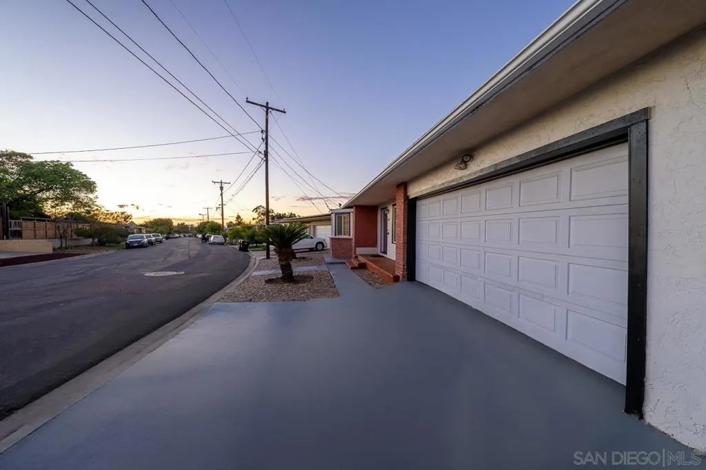 6496 Cleo St, San Diego, California 92115 home-pic-5