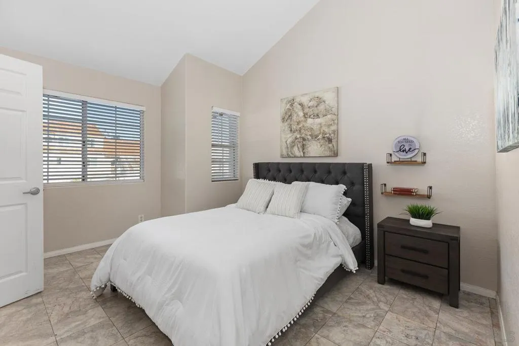 3635 3rd  home-pic-9