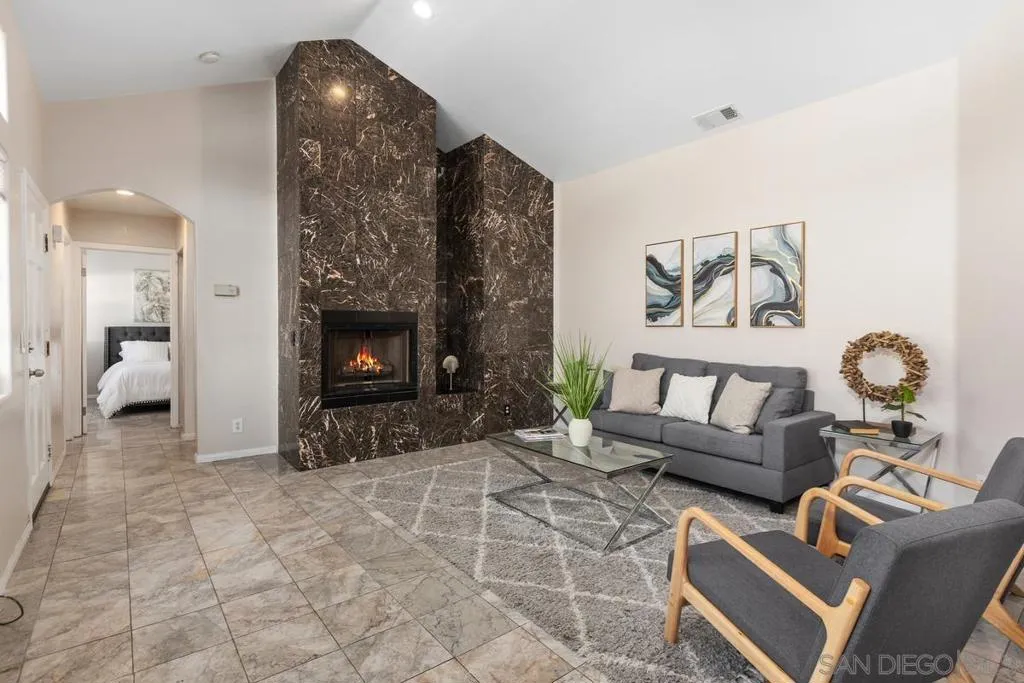 3635 3rd  home-pic-3
