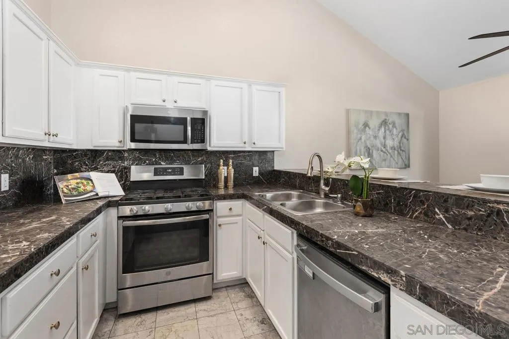 3635 3rd  home-pic-8