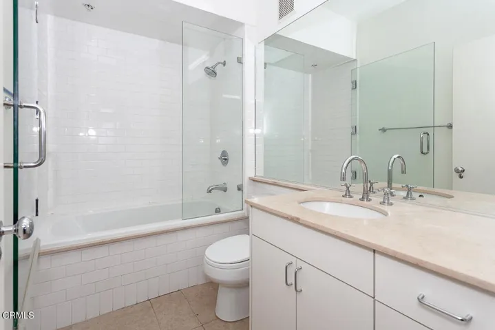 257 S. Spring St.-14