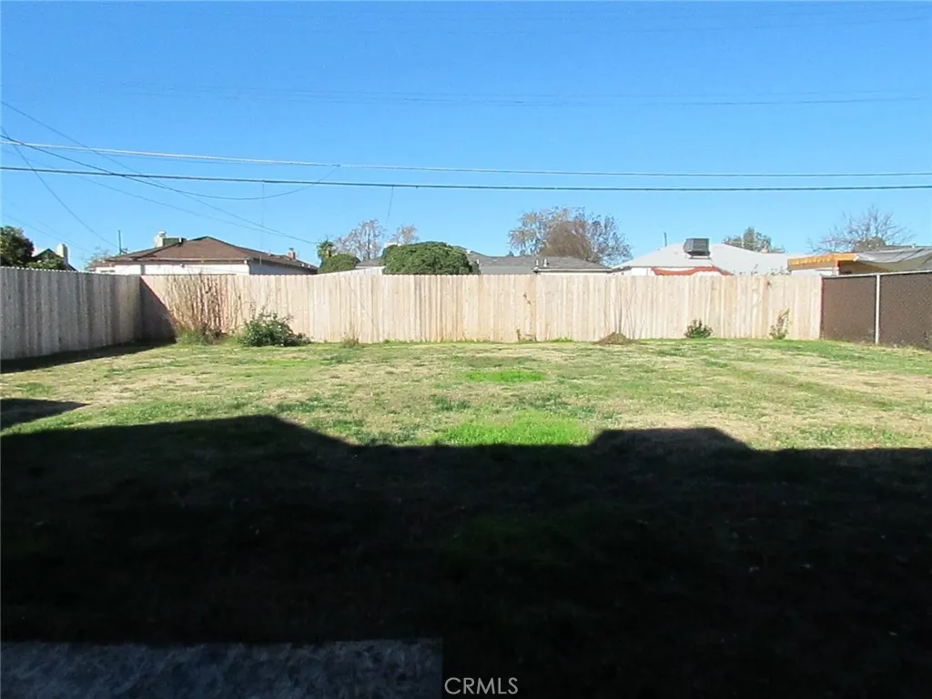 1923 E Terrace, Fresno, California 93703 home-pic-25