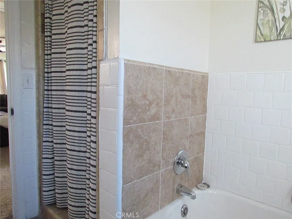1923 E Terrace, Fresno, California 93703 home-pic-19