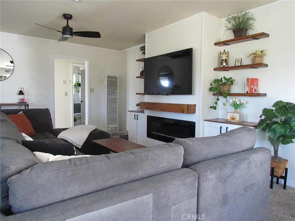 1923 E Terrace, Fresno, California 93703 home-pic-6