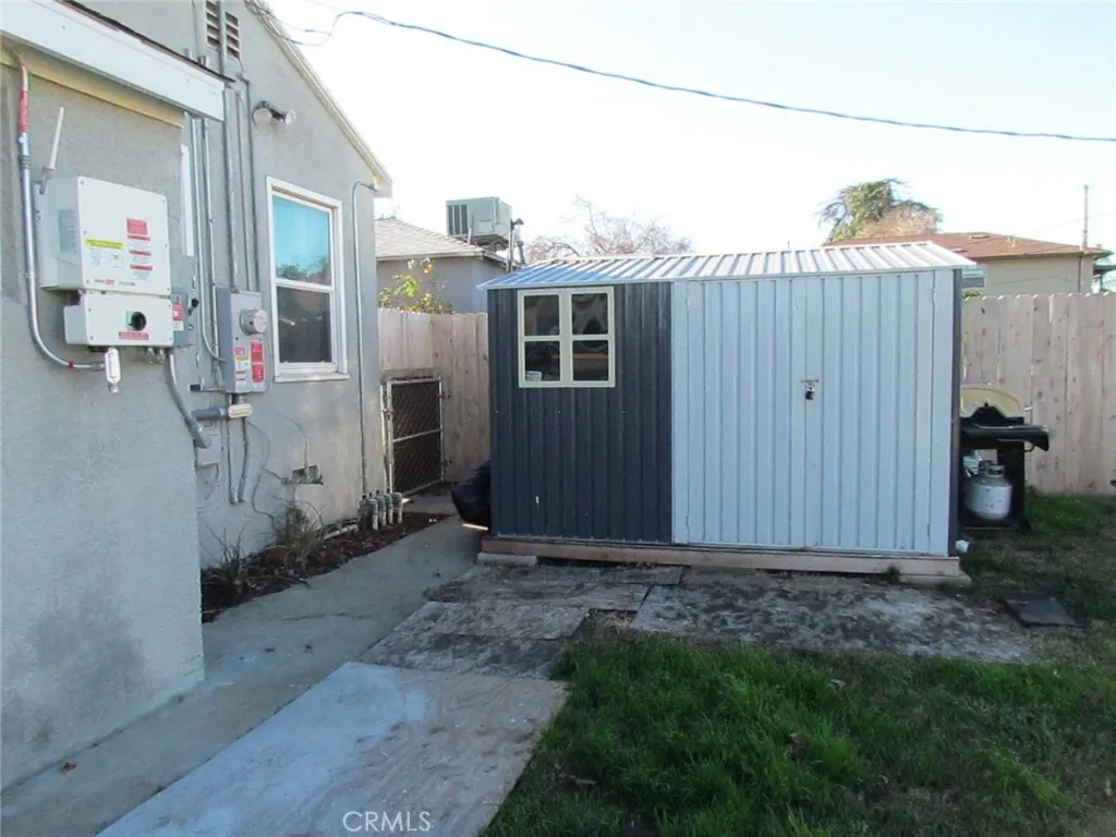 1923 E Terrace, Fresno, California 93703 home-pic-26