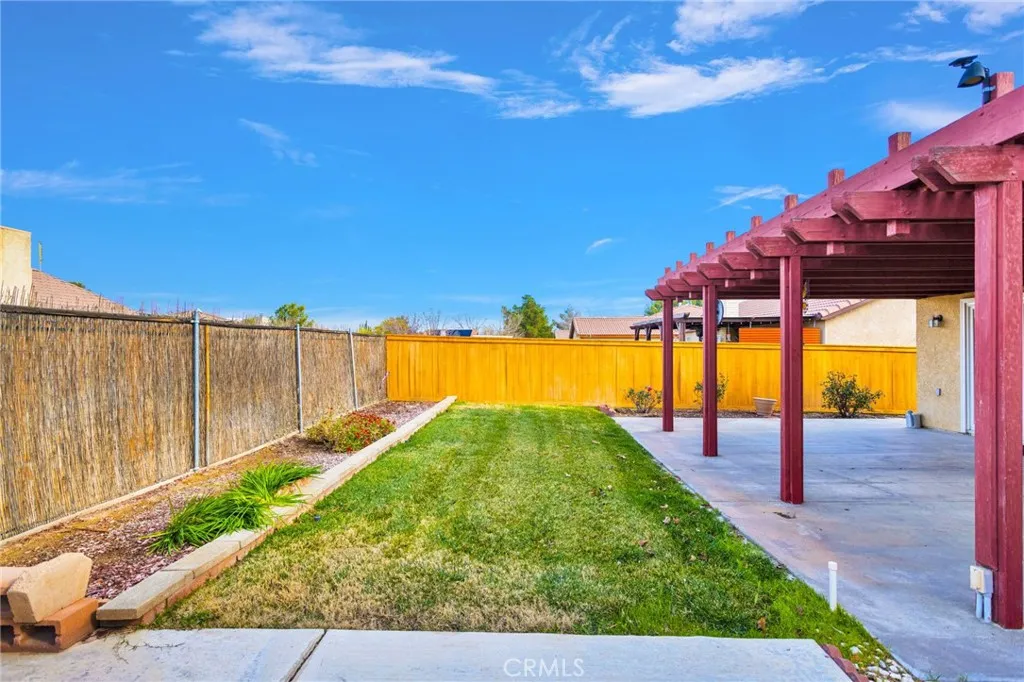 11224 Westbrook Drive, Adelanto, California 92301 home-pic-14