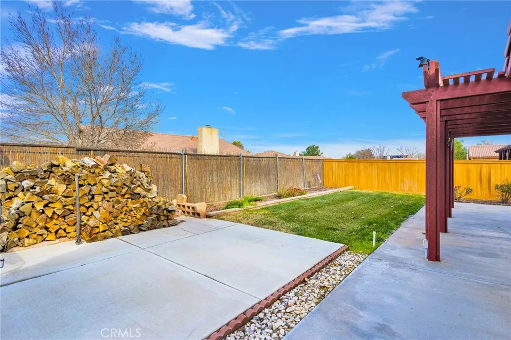 11224 Westbrook Drive, Adelanto, California 92301 home-pic-17