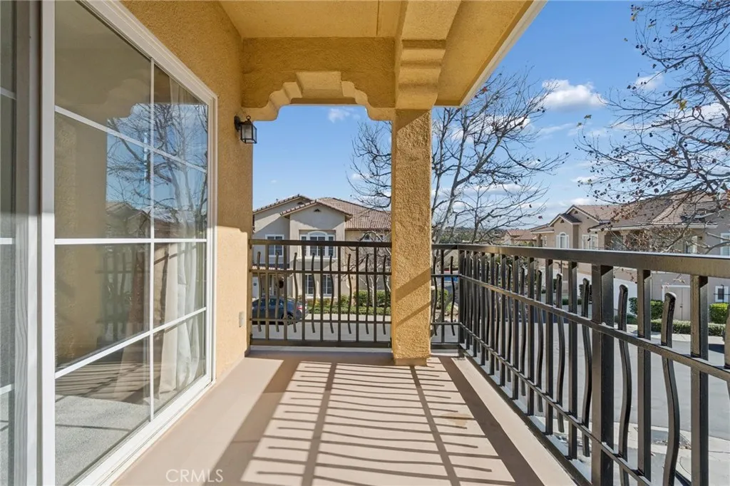 28025 Dickason, Valencia, California 91354 home-pic-26