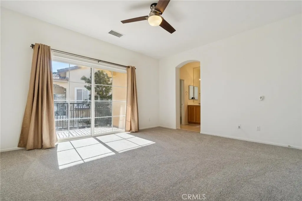 28025 Dickason, Valencia, California 91354 home-pic-21