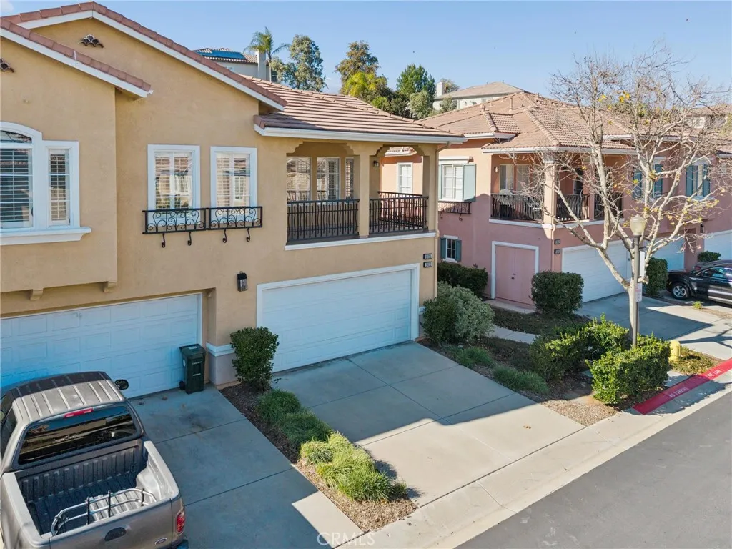 28025 Dickason, Valencia, California 91354 home-pic-2
