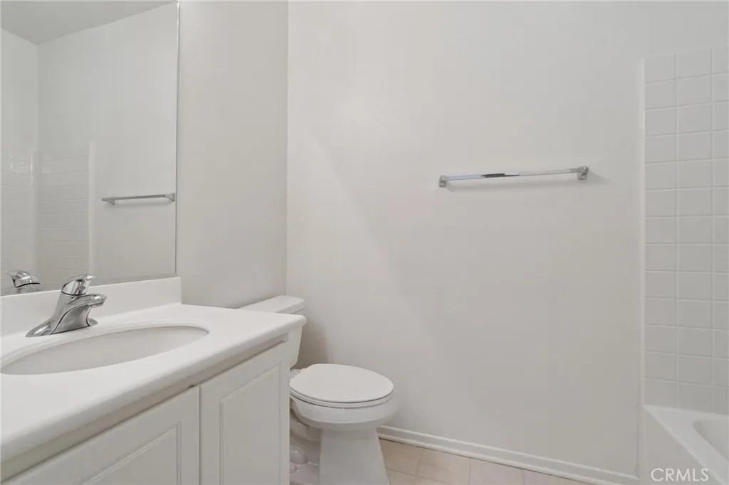 28025 Dickason, Valencia, California 91354 home-pic-17