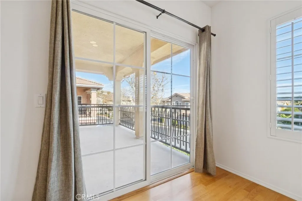 28025 Dickason, Valencia, California 91354 home-pic-13