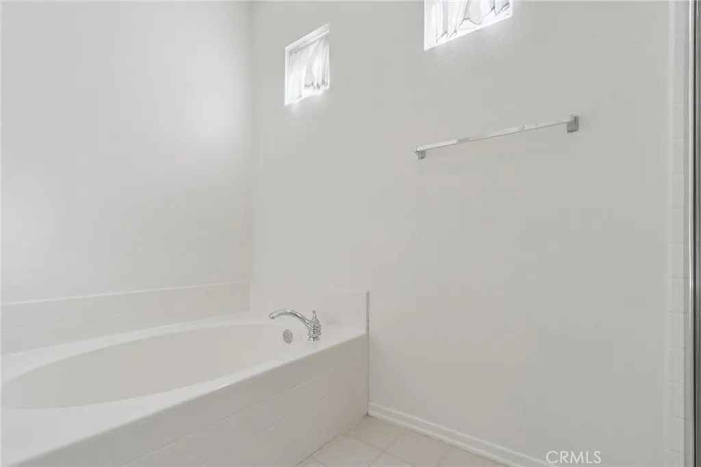 28025 Dickason, Valencia, California 91354 home-pic-24