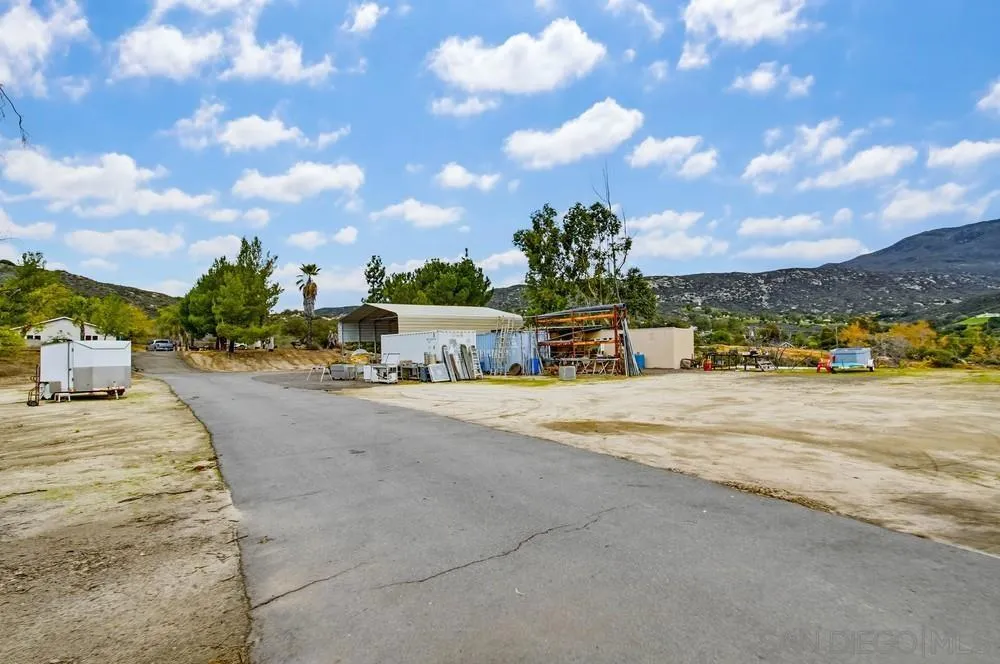 1478 Peutz Valley Rd, Alpine, California 91901 home-pic-43