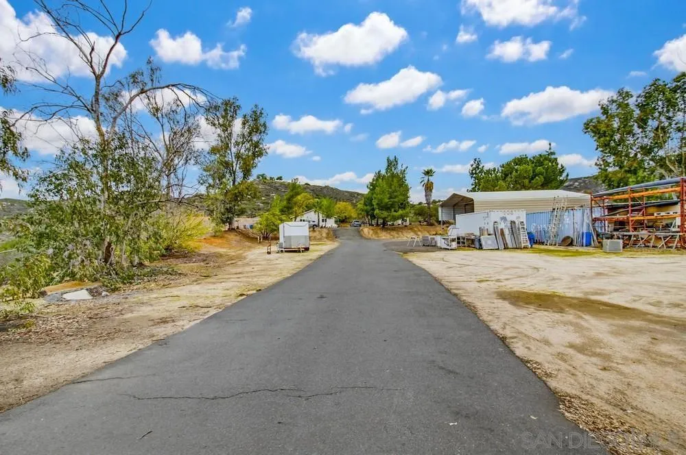 1478 Peutz Valley Rd, Alpine, California 91901 home-pic-42
