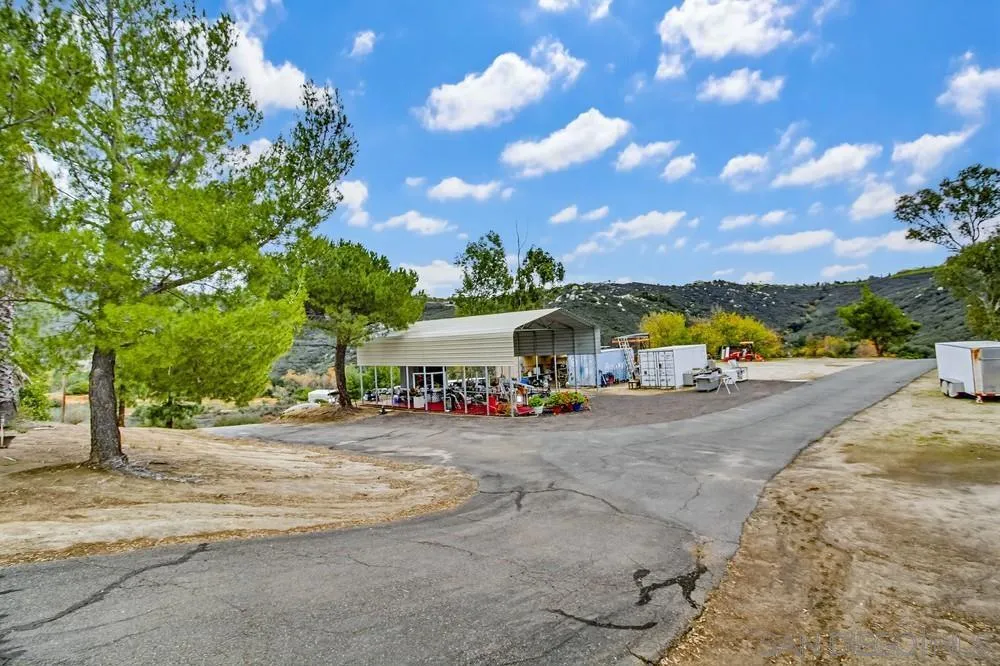1478 Peutz Valley Rd, Alpine, California 91901 home-pic-41
