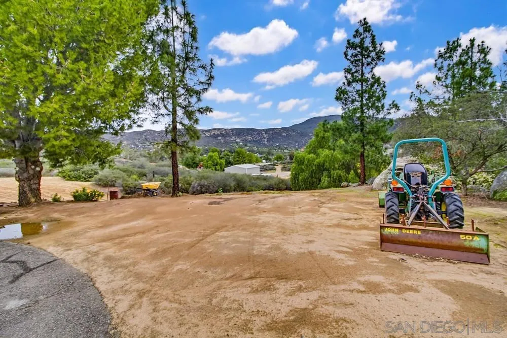 1478 Peutz Valley Rd, Alpine, California 91901 home-pic-57