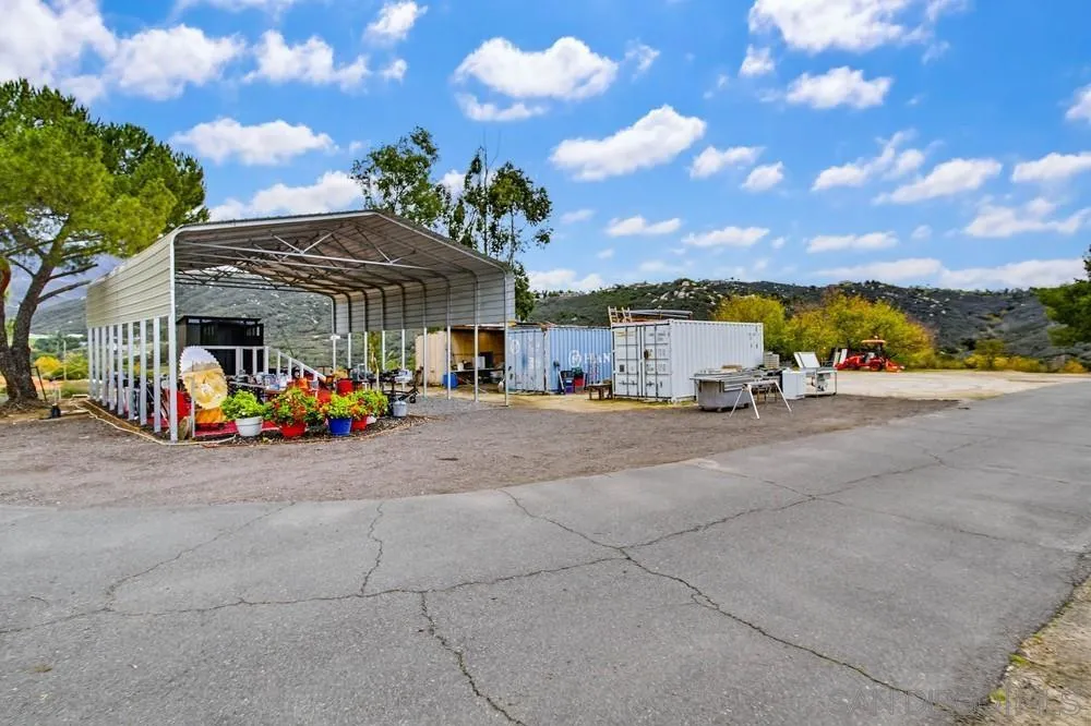 1478 Peutz Valley Rd, Alpine, California 91901 home-pic-36