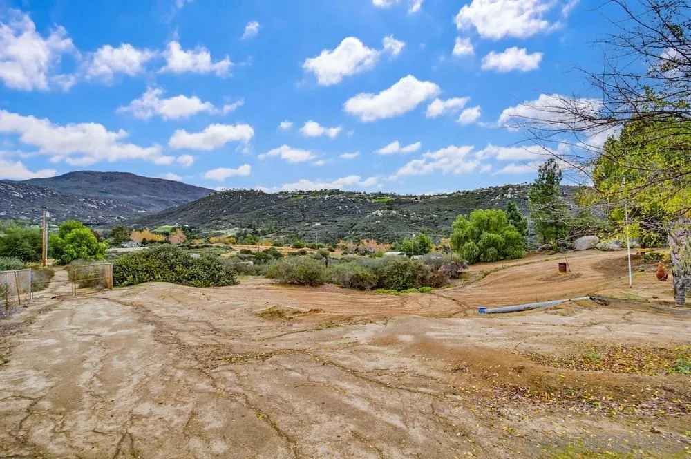 1478 Peutz Valley Rd, Alpine, California 91901 home-pic-52