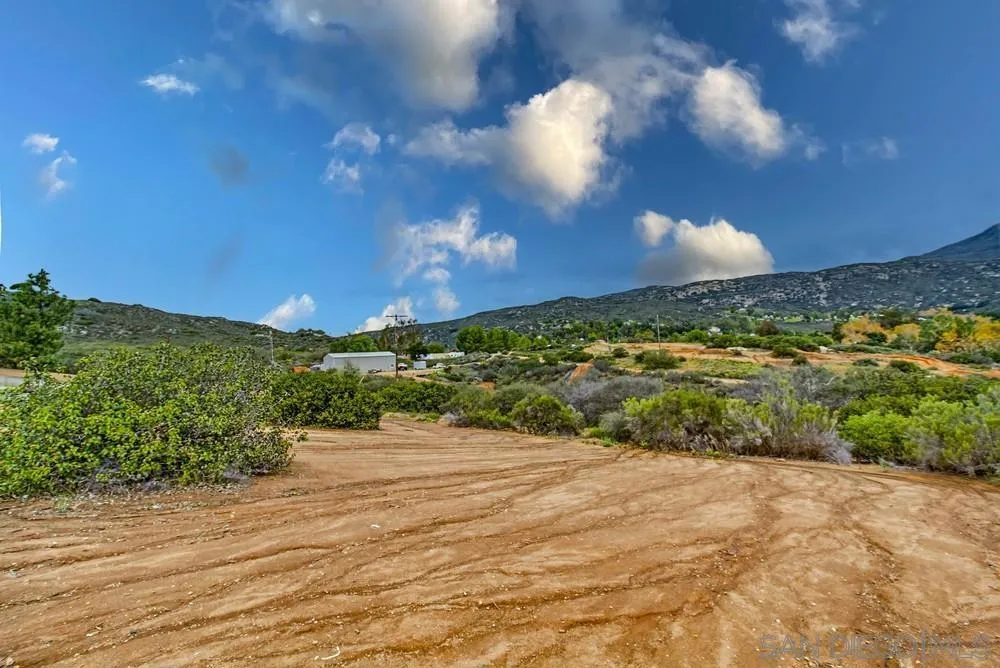 1478 Peutz Valley Rd, Alpine, California 91901 home-pic-50