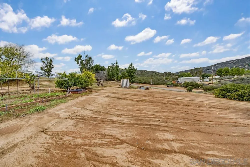 1478 Peutz Valley Rd, Alpine, California 91901 home-pic-49