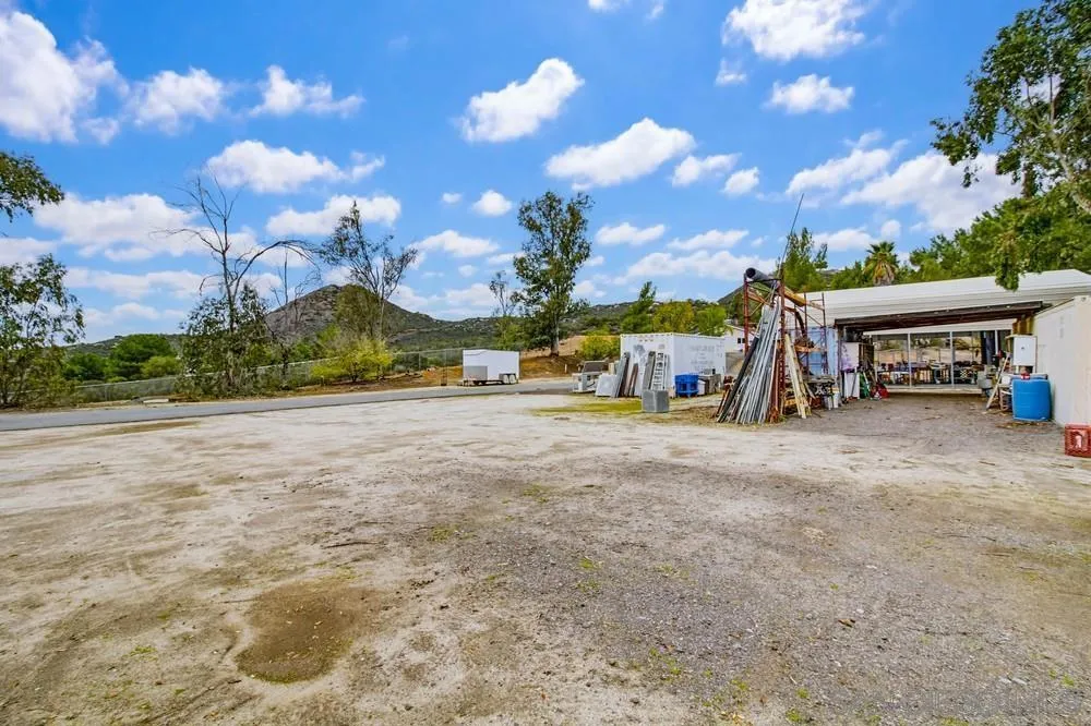 1478 Peutz Valley Rd, Alpine, California 91901 home-pic-35