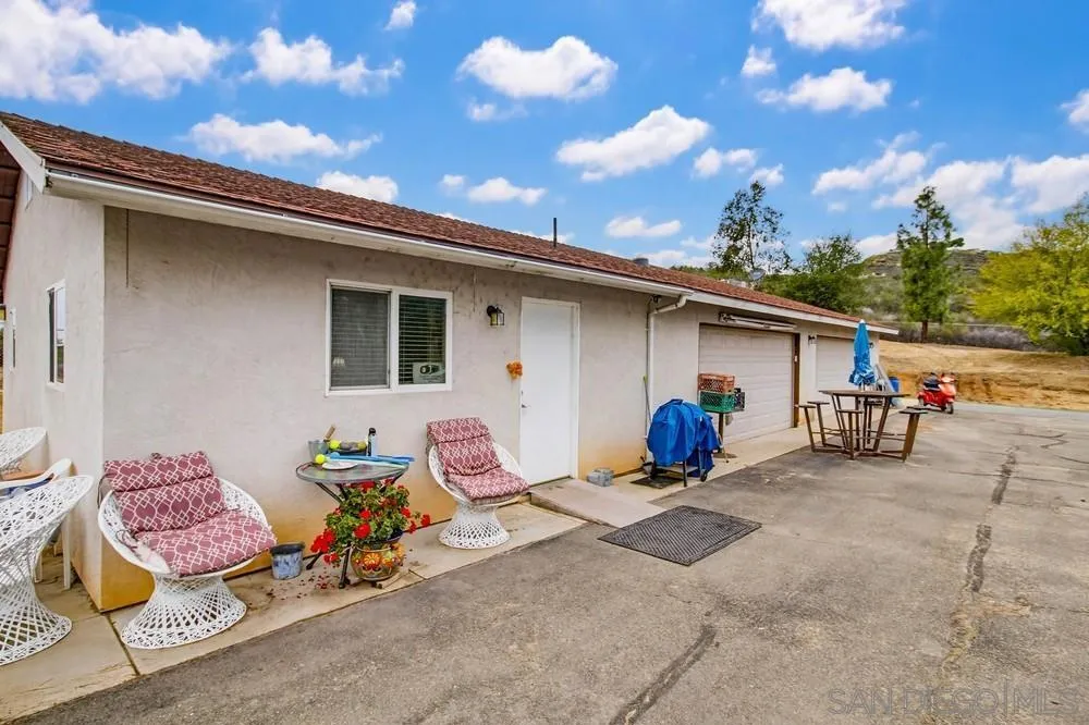 1478 Peutz Valley Rd, Alpine, California 91901 home-pic-4