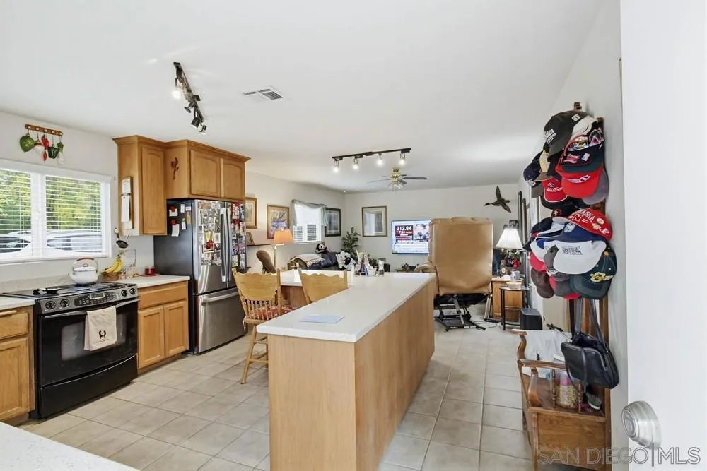 1478 Peutz Valley Rd, Alpine, California 91901 home-pic-11